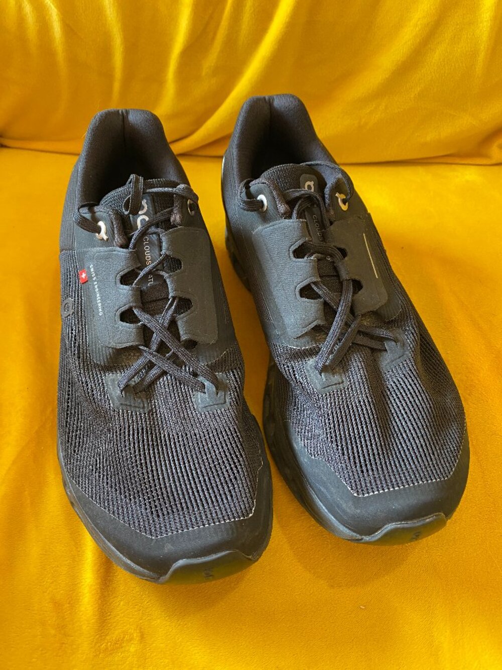 On Running CloudTec Women’s Black Running Shoes Sneakers Size 9 Swiss Engineerin - Picture 3 of 7